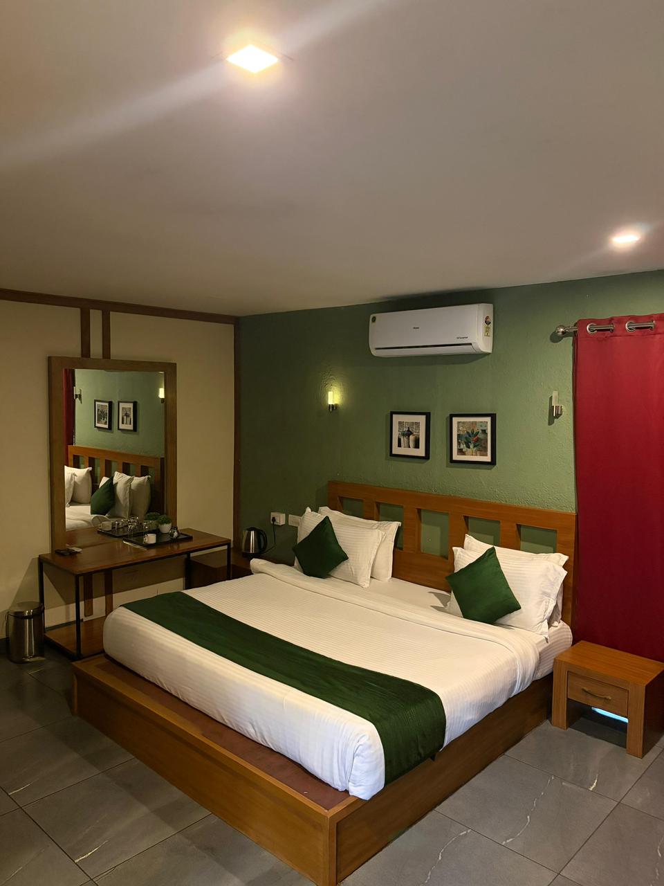 Romantic Hut