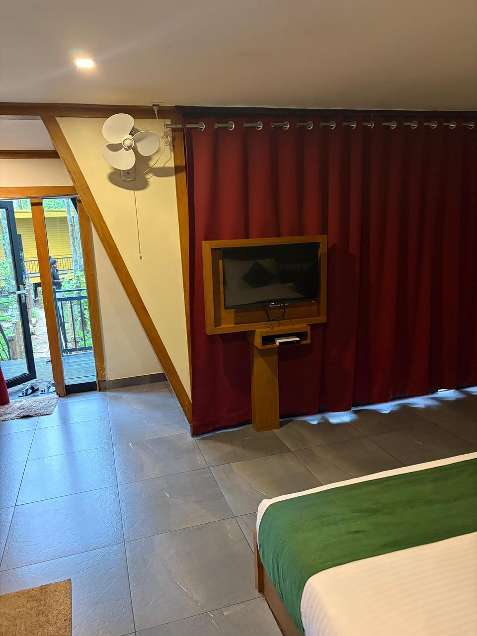 Romantic Hut